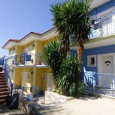 Milos Lägenhetshotell Lourdata (Kefalonia)