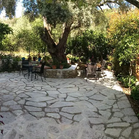 Milos 2* Lourdata (Kefalonia)