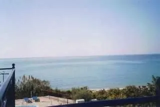 Milos Lägenhetshotell Lourdata (Kefalonia)
